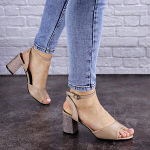 Женские босоножки Fashion Zoe 1808 39 размер 24,5 см Бежевый Женские босоножки Fashion Zoe 1808 39 размер 24,5 см Бежевый