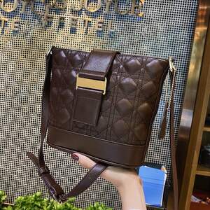 Сумка через плечо в корейском стиле Сумка через плечо в корейском стиле