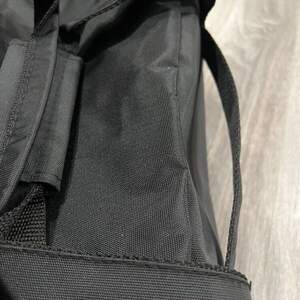 Сумка черная дорожная , спортивная, текстильная с белым логотипом Сумка черная дорожная , спортивная, текстильная с белым логотипом